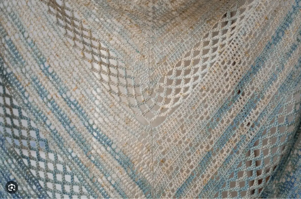 Adamas Shawl