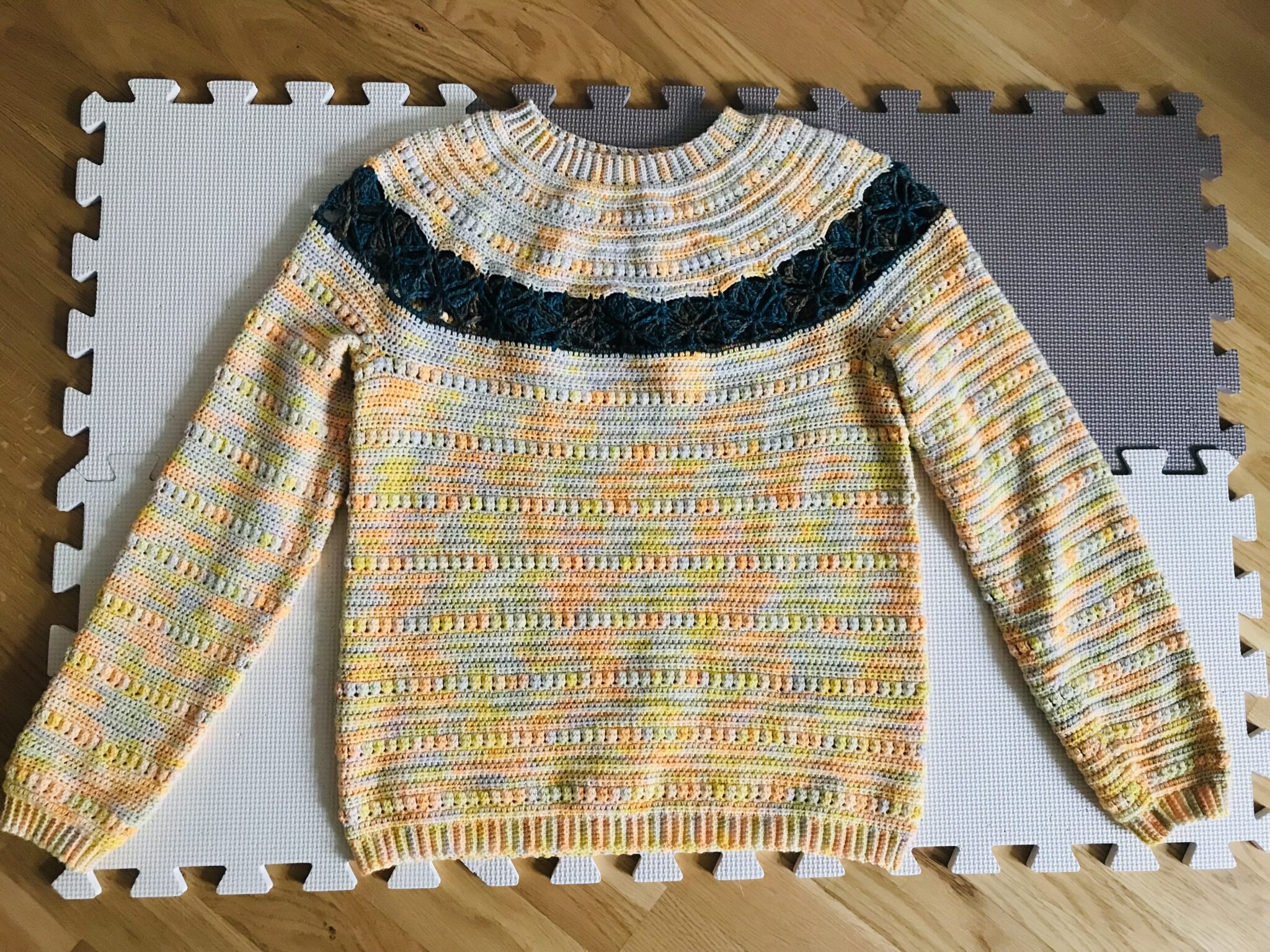 Yellow Ginkgo Pullover